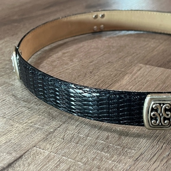 Brighton Medieval Women’s Medium Black Silver Buckle Ornate Clasp Decorations - Picture 4 of 9